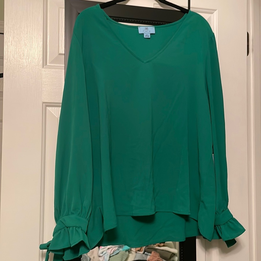 Green long sleeve blouse
